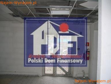 Doskonała lokalizacja.
       ...