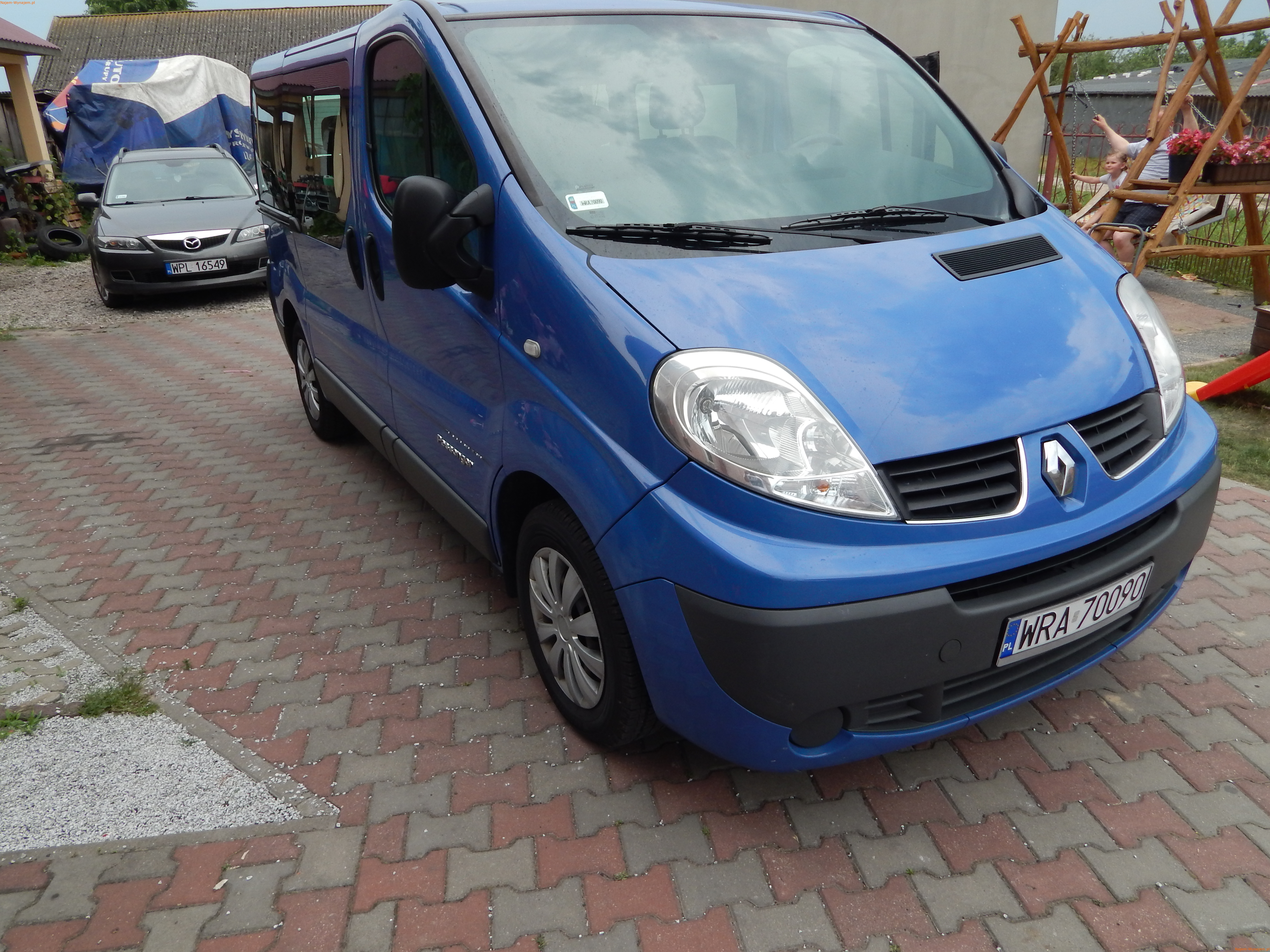 Wynajem busa 9-cio osobowego Renault Trafic ekonomic!!