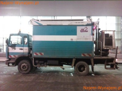 Podnośnik koszowy Renault 17 m